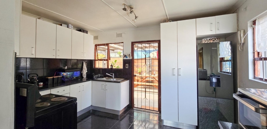 3 Bedroom Property for Sale in Nahoon Valley Park Eastern Cape